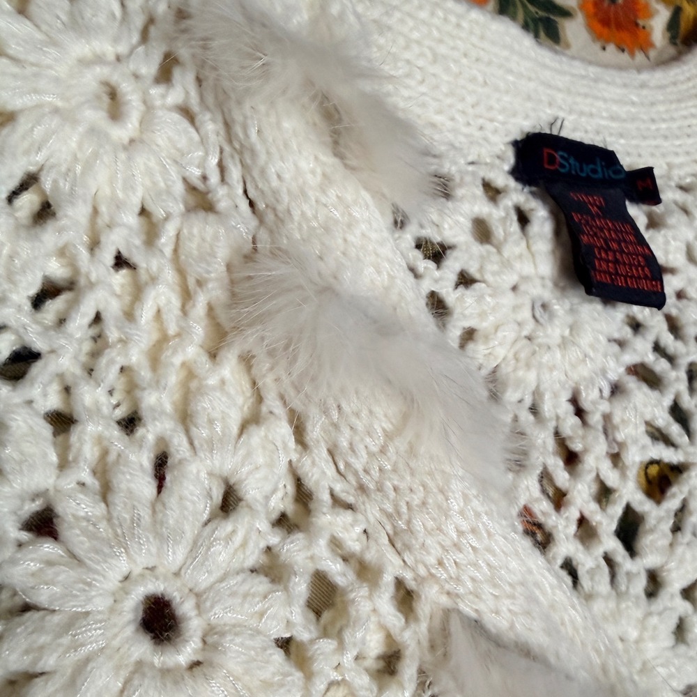 Vintage Y2K‎ style DStudio Women's Cream Crochet Floral Knit Sweater Size M - Picture 3 of 5